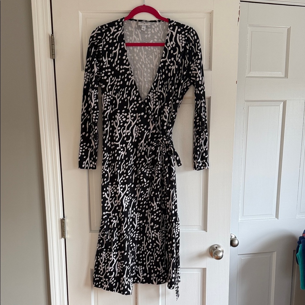Diane Von Furstenberg for Target Black & White Wrap Dress sz L